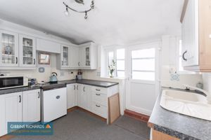 Kitchen- click for photo gallery